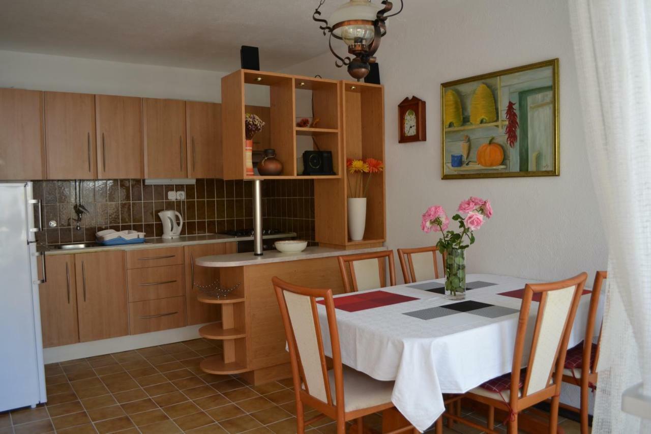 Apartment Jade Vodice Exterior foto